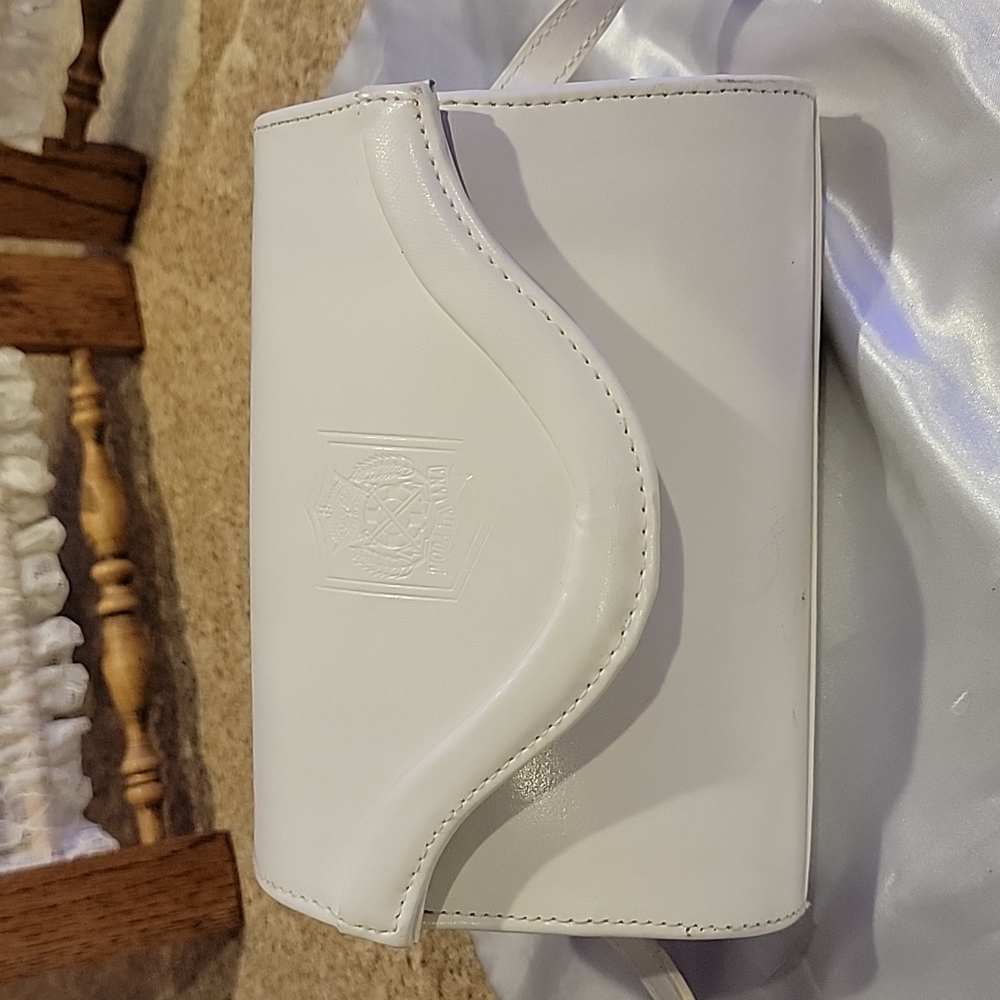 MODA ITALIANA  WHITE VEGAN LEATHER SMALL CROSSBODY BAG